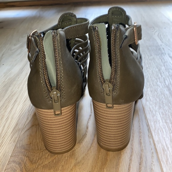 Green booties - Picture 3 of 5